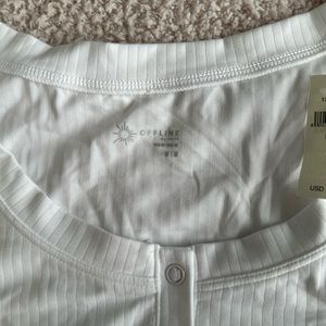 offline by aerie NWT white crop never worn 🤍